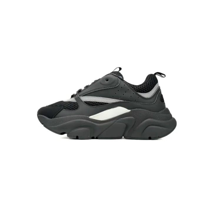 Trendy Designer Sneaker