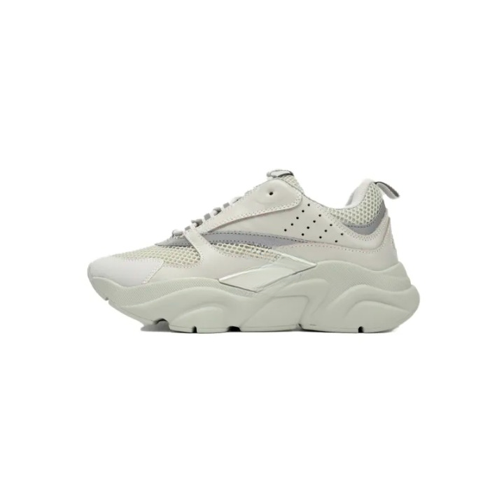 Trendy Designer Sneaker