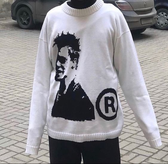 Stylischer Strickpullover