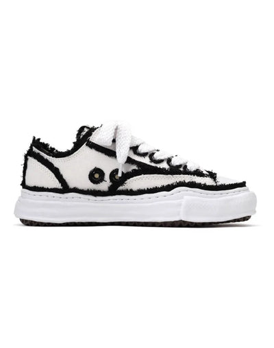 Flared Peterson Low-Top Sneaker