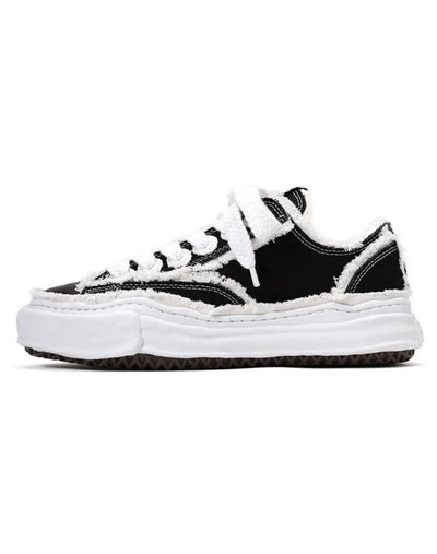 Flared Peterson Low-Top Sneaker